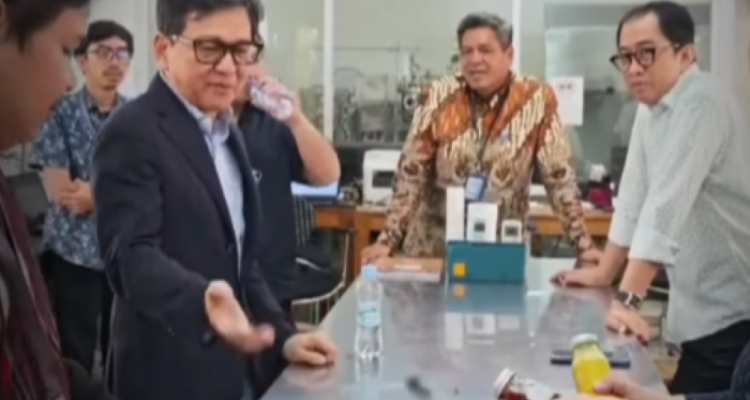 FOTO 10 Febr_Kunjungan kerja Wakil Menteri Perindustrian Faisol Riza ke PT Haldin Pacific Semesta. instagram