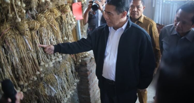 FOTO 10 Febr_Saat kunjungan kerja Menteri Pertanian (Mentan) Andi Amran Sulaiman