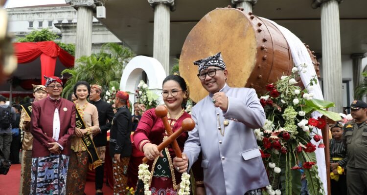 FOTO 13 Febr_Pembukaan Festival Pasar Rakyat Dugderan di Kota Semarang. (dok. semarangkota.go.id)