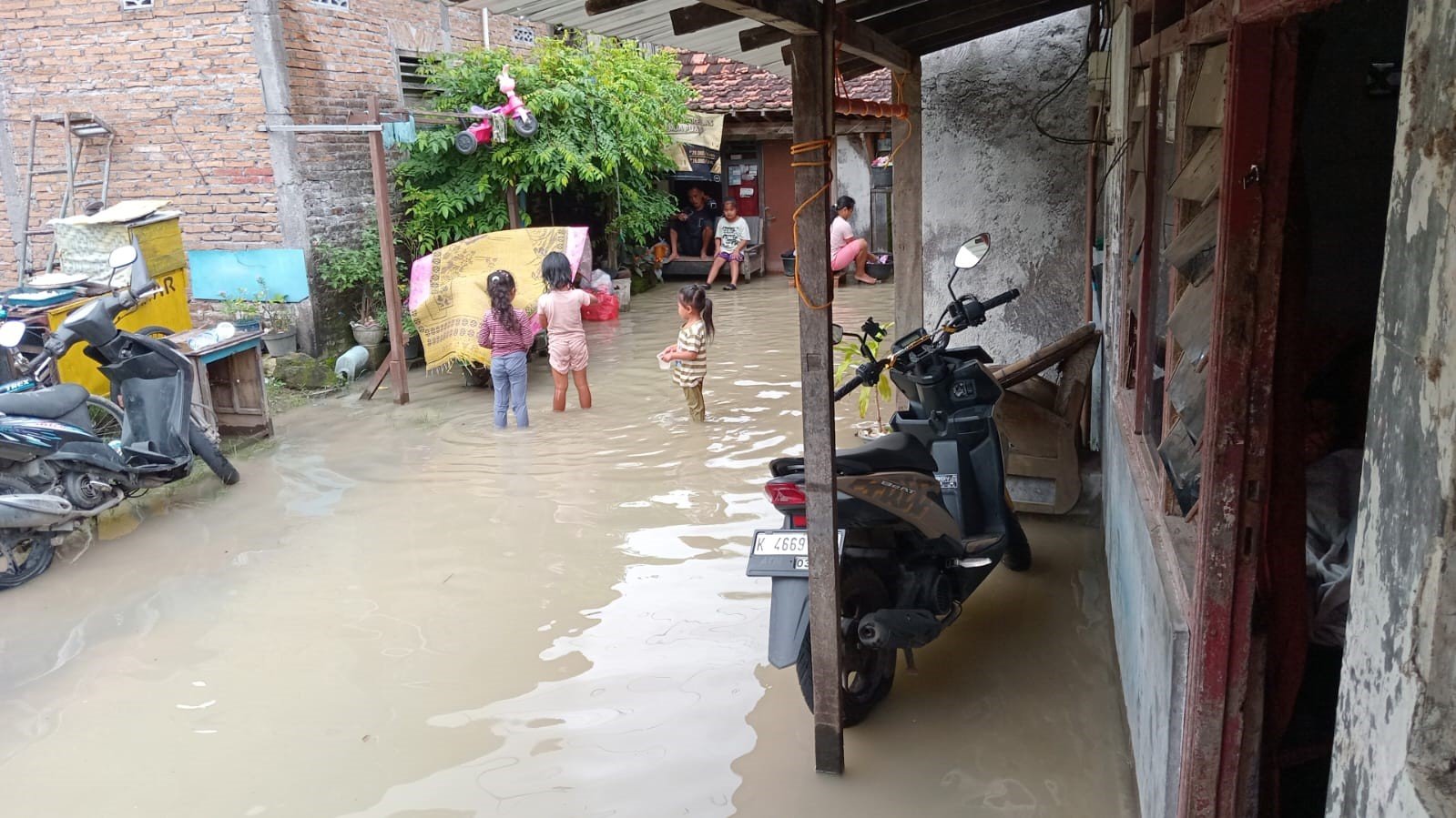 FOTO 18 Febr_Kondisi banjir yang merendam rumah warga di wilayah Kabupaten Grobogan, Jawa Tengah. dok. bpbdkabupatengrobogan