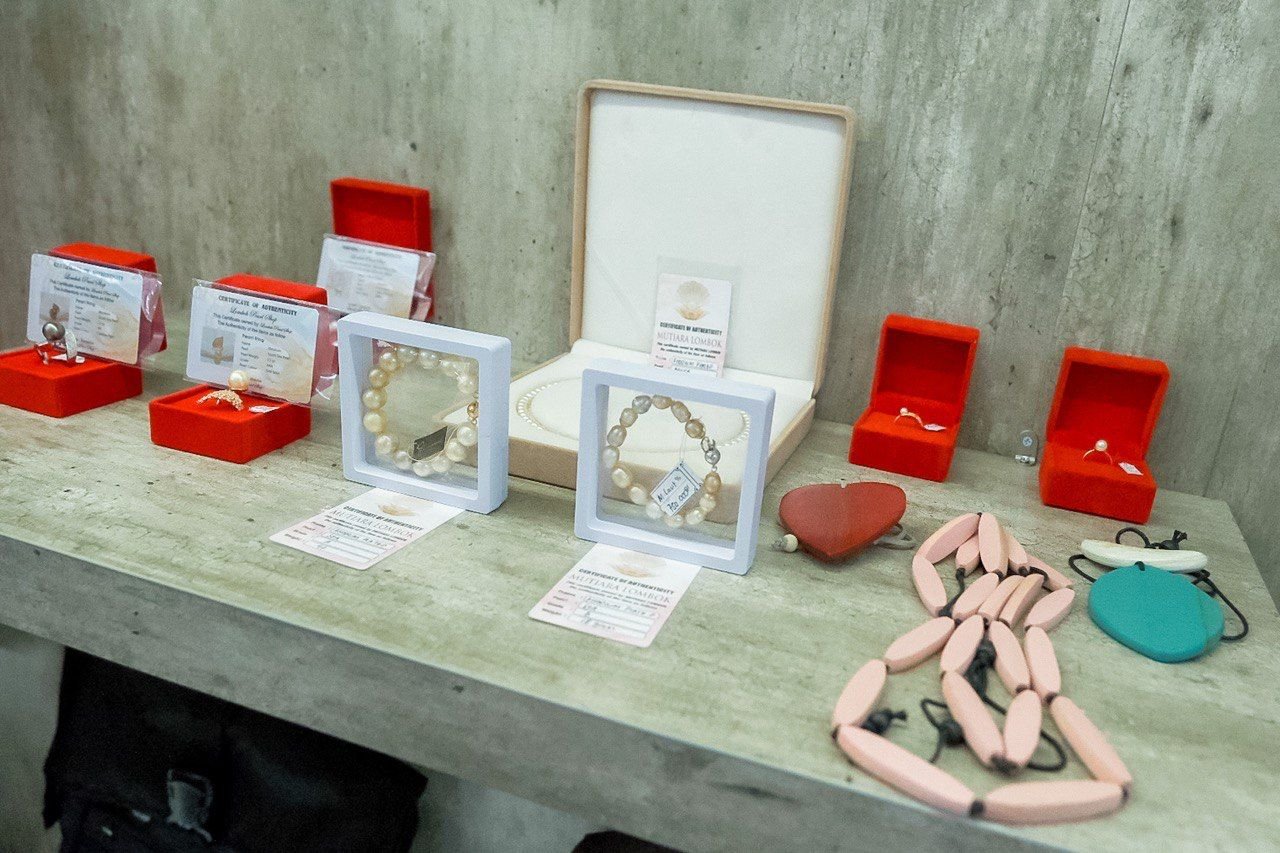 FOTO 19 Febr_Produk UMKM jenis perhiasan. (dok. kemenpar)