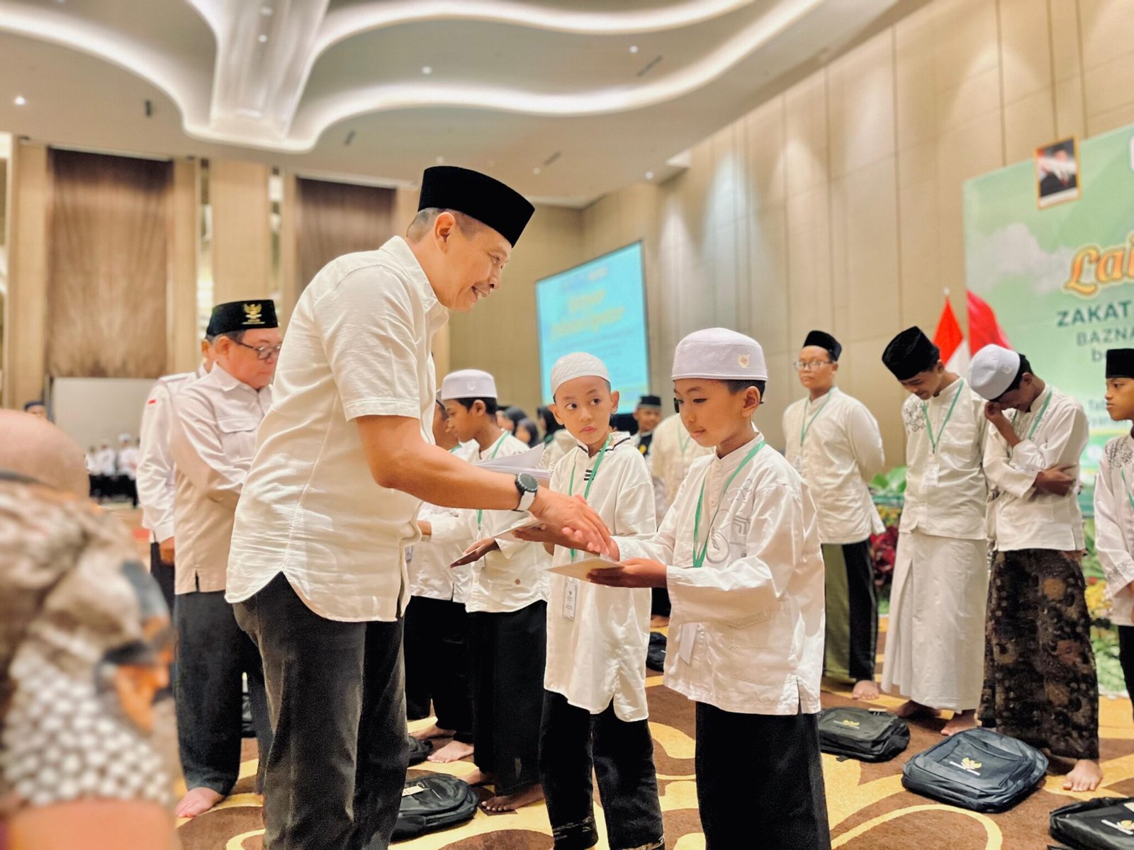 FOTO 22 Febr_Grand Mercure Malang Mirama mengadakan kegiatan sosial 4