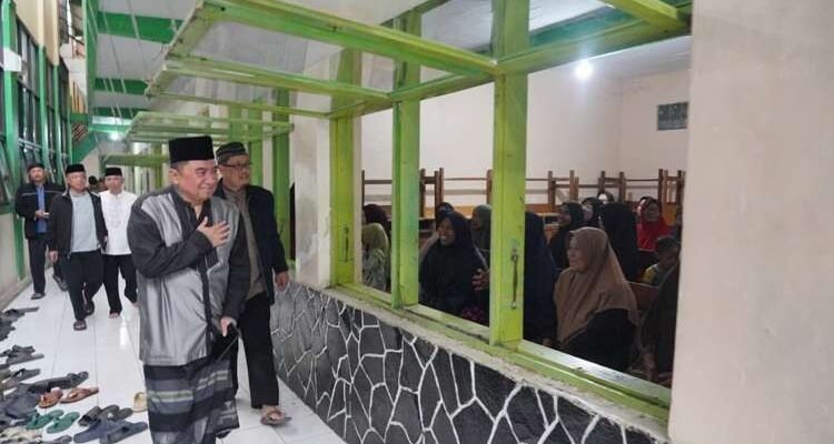 FOTO 22 Febr_Kegiatan Paket Ramadan 1447 Hijriah Pimpinan Cabang Persatuan Islam Garut Kota dan menyampaikan Kuliah Subuh. dok. jabarprov