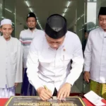 FOTO 22 Febr_Menteri Koperasi Ferry Juliantono meresmikan Torasera (Toko Rakyat Serba Ada) Nurja Berkah milik Koperasi Ponpes Nurul Jadid di Paiton, Probolinggo. kemenkop