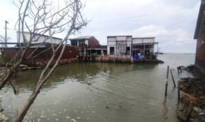 FOTO 6 Febr_Rumah yang terkena rob di Kecamatan Sayung, Kabupaten Demak, Jawa Tengah. (dok. istimewa)