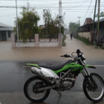 FOTO 9 Febr_Ketinggian banjir di Kabupaten Sumbawa, Nusa Tenggara Barat terpantau mulai surut. dok. bpbd