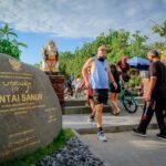 FOTO 12 Maret_Aktivitas wisatawan di Pantai Sanur, Bali. (dok. kemenpar)