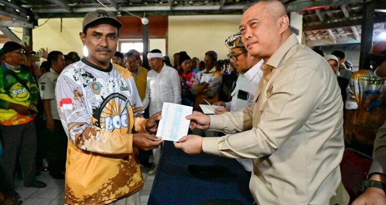 FOTO 14 Maret_Saat meninjau kondisi arus transportasi dan titik - titik mudik di wilayah Jawa Barat 2