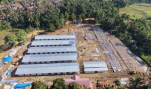 FOTO 15 Jan_Pembangunan hunian sementara (huntara) di Desa Simarpinggan, Kecamatan Angkola Selatan, Kabupaten Tapanuli Selatan, Provinsi Sumatra Utara.