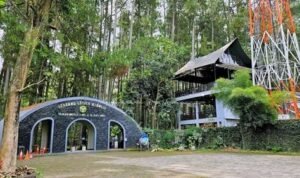 FOTO 22 Maret_Salah satu destinasi wisata Taman Hutan Raya (Tahura) Ir. H. Djuanda di Kota Bandung. dok. jabarprov