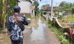 FOTO 23 Maret_Banjir menggenangi Desa Rujak Gadung, Kelurahan Karangketug dan Desa Karang Asem, Kota Pasuruan, Jawa Timur. bpbd