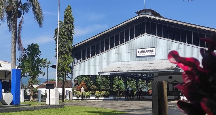 FOTO 25 Maret_Stasiun Kereta Api Ambarawa di Jawa Tengah yang juga menjadi Museum Kereta Api. (dok. wikipedia.org)