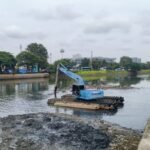 FOTO 26 Maret_Dinas Sumber Daya Air Provinsi Jakarta mempercepat pengerukan sungai sebagai antisipasi cuaca ekstrem. (dok. jakarta.go.id)