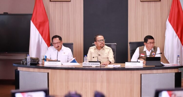 FOTO 26 Maret_Konferensi Pers Percepatan Rehabilitasi dan Rekonstruksi Pascabencana Sumatra. dok. bnpb