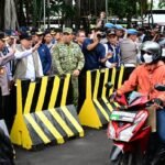 FOTO 29 Maret_Menteri Perhubungan Dudy Purwagandhi meninjau arus balik penyeberangan Sumatra 2