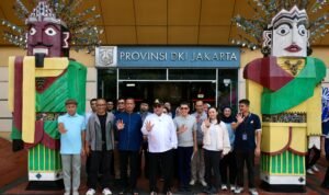 FOTO 29 Maret_Wakil Gubernur (Wagub) Jakarta Rano Karno meninjau Anjungan Provinsi Jakarta di Taman Mini Indonesia Indah (TMII), Cipayung, Jakarta Timur