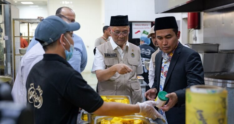 FOTO 3 Maret_Menteri Haji dan Umrah Mochamad Irfan Yusuf