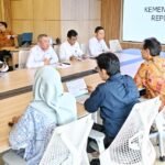 FOTO 4 Maret_ Rapat koordinasi kesiapan penyelenggaraan Angkutan Lebaran 2026 bersama Menteri Kesehatan Budi Gunadi Sadikin di Jakarta. dok. kemenhub 2