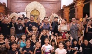 FOTO 8 Martet_Kegiatan bersama anak - anak Kota Denpasar. (dok. denpasarkota.go.id)