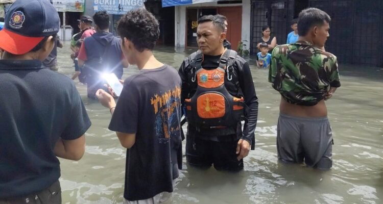 FOTO 9 Maret_Banjir yang merendam wilayah Rawa Buaya, Kecamatan Cengkareng, Kota Jakarta Barat, Provinsi Jakarta