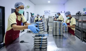 FOTO 12 April_Aktivitas Satuan Pelayanan Pemenuhan Gizi untuk Makan Bergizi Gratis (MBG). dok. umkm.go.id