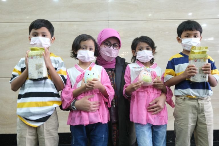 FOTO 13 April_Beras fortifikasi untuk dikonsumsi anak - anak. (dok. bulog.go.id)