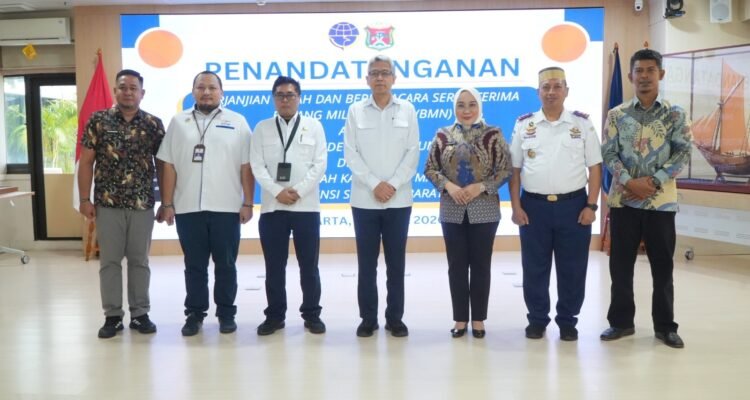 FOTO 13 April_Penandatanganan Naskah Perjanjian Hibah dan Berita Acara Serah Terima (BAST) Barang Milik Negara (BMN) kepada Pemkab Mamuju, Prov Sul bar