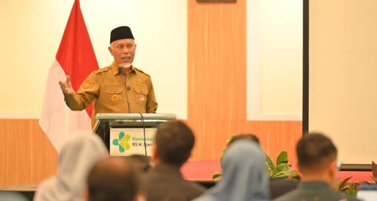 FOTO 14 April_Gubernur Sumbar Mahyeldi saat menerima kunjungan Tim Asian Infrastructure Investment Bank (AIIB), Kementerian Kesehatan dan Bappenas di RSUP Dr. M. Djamil Padan