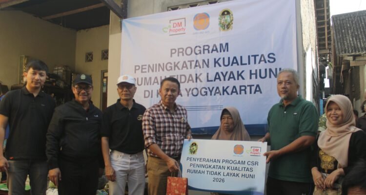 FOTO 14 April_Perbaikan Rumah Tidak Layak Huni (RTLH) di Kelurahan Wirogunan, Kota Yogyakarta. dok. jogjakota