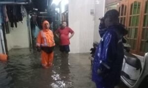 FOTO 15 April_Banjir merendam permukiman warga di wilayah Kota Surakarta, Provinsi Jawa Tengah. ini