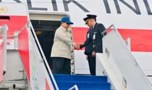 FOTO 15 April_Presiden Prabowo Subianto tiba di Pangkalan TNI AU Halim Perdanakusuma, Jakarta pada Rabu, 15 April 2026, sekitar pukul 13.55 WIB.