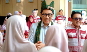 FOTO 15 April_Saat Wakil Menteri Perindustrian Faisol Riza mengunjungi sejumlah satuan kerja Kementerian Perindustrian di Padang