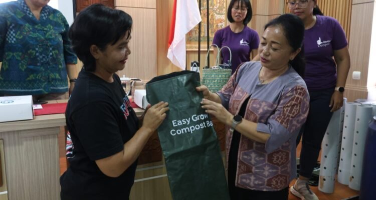 FOTO 15 April_Sosialisasi dan penguatan kapasitas Kader TP PKK dan Posyandu Kecamatan Denpasar Barat. dok. denpasarkota.go.id