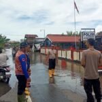 FOTO 16 April_Banjir menggenangi sejumlah wilayah di Provinsi Kalimatan Selatan. dok. bpbd