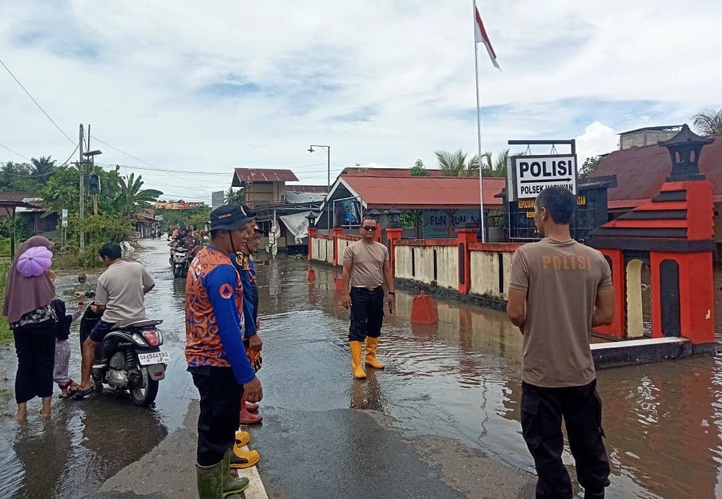 FOTO 16 April_Banjir menggenangi sejumlah wilayah di Provinsi Kalimatan Selatan. dok. bpbd