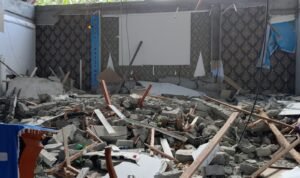 FOTO 2 April_Bangunan mengalami kerusakan akibat gempa di Kecamatan Batang Dua, Kota Ternate, Maluku Utara. dok. bpbd