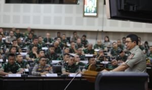 FOTO 2 April_Sebanyak 282 pasis yang terdiri dari TNI AD, AU, AL, Polri, dan Pasis dari negara sahabat menerima pembekalan materi dari BNPB. dok. bnpb