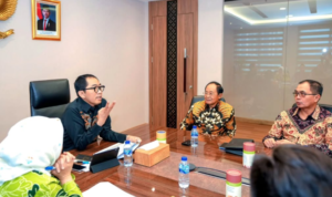 FOTO 2 April_Wamenperin menerima audirnsi petrokimia. dok. instagram