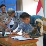 FOTO 21 April_penandatanganan Perjanjian Kerja Sama antara Kantor Unit Penyelenggara Pelabuhan (UPP) Kelas III Korido 3 1