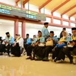 FOTO 22 April_Keberangkatan jemaah haji kloter pertama tahun 1447 Hijriah di Terminal 2F Bandar Udara Soekarno-Hatta, Tangerang, Banten. 2