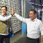 FOTO 24 April_Letnan Jenderal TNI (Purn) Ahmad Rizal Ramdhani mendampingi Menteri Pertanian Andi Amran Sulaiman sidak ke Gudang Filial Bulog Cabang Karawang