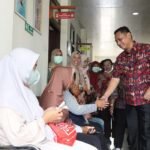 FOTO 26 April_Plt Bupati Bekasi Asep Surya Atmaja melakukan kunjungan kerja lapangan untuk pelayanan publik. dok. jabarprov