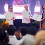 FOTO 29 April_Penerimaan 483 skema okupasi nasional dari 34 bidang pariwisata hasil kolaborasi Kementerian Pariwisata dan Badan Nasional Sertifikasi Profesi.
