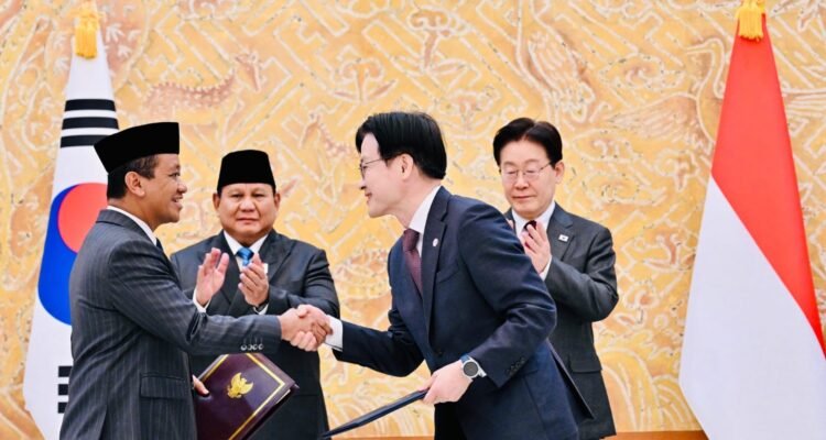 FOTO 5 April_Menteri Energi dan Sumber Daya Mineral (ESDM) Bahlil Lahadalia melakukan penandatanganan tiga kesepakatan ini