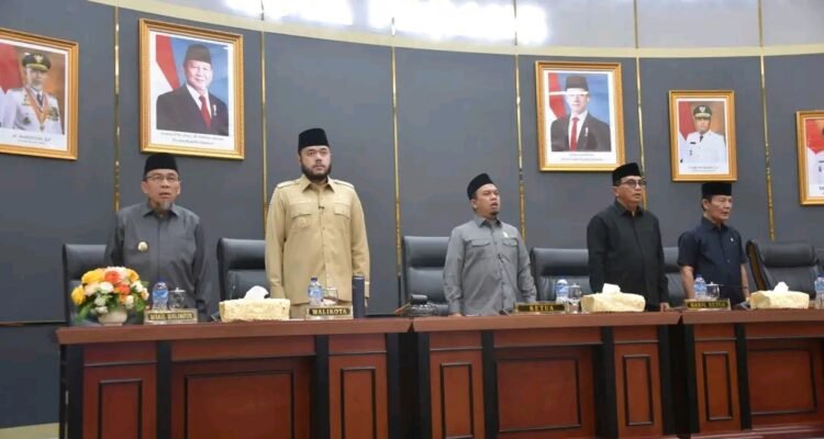 FOTO 7 April_Rapat Paripurna Penyampaian Pendapat Akhir Fraksi terhadap Laporan Keterangan Pertanggungjawaban (LKPJ) Wali Kota Padang Tahun Anggaran 2025.