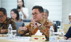 FOTO 8 April_Menteri Perdagangan Budi Santoso menghadiri Rapat Kerja (Raker) dengan Komite III Dewan Perwakilan Daerah (DPD) di Jakarta