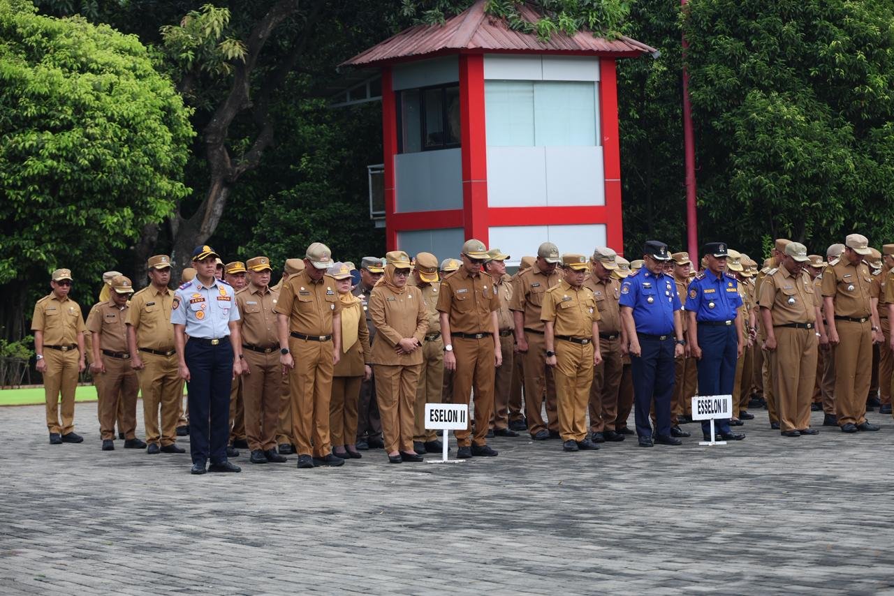 FOTO 8 April_Para Aparatur Sipil Negara (ASN) Pemeirntah Kota Bekasi saat Apel pagi. (dok. bekasikota.go.id