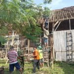 FOTO 8 April_Rumah warga rusaka akibat angin kencang di Desa Ngadipiro dan Wilangan, Kecamatan Wilangan, Kab Nganjuk, Jawa Timur. bpbd