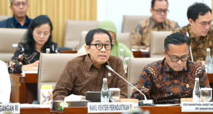 FOTO 8 April_Saat Rapat Dengar Pendapat (RDP) Kementerian Perindustrian dengan Komisi VI DPR.