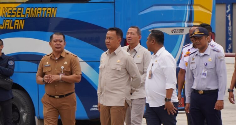 FOTO 12 Mei_Saat Direktur Jenderal Perhubungan Darat kementerian Perhubungan Aan Suhanan 2